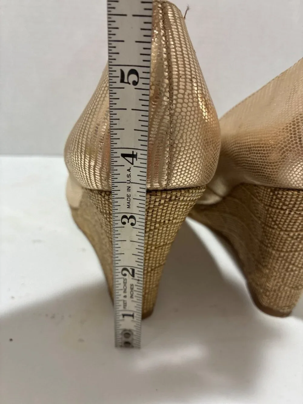 Lilly Pulitzer Resort Chic Wedge Pumps Womens Gold Metallic 3.25